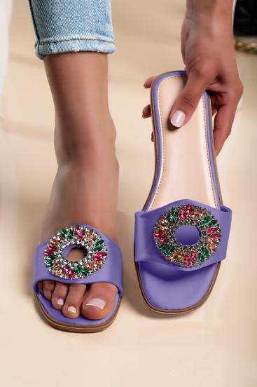 Sandals with decorative clasp, lilac