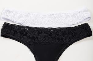 Set of two cotton thongs with lace, various colors