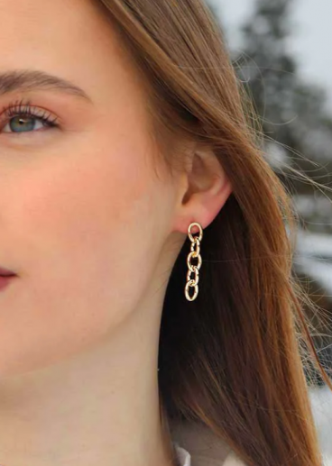 Elegant earrings, ART464, gold color.
