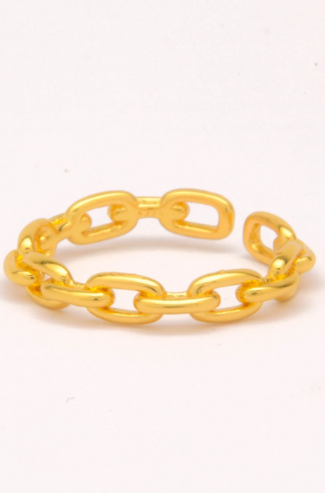 Elegant ring, ART445, gold color.