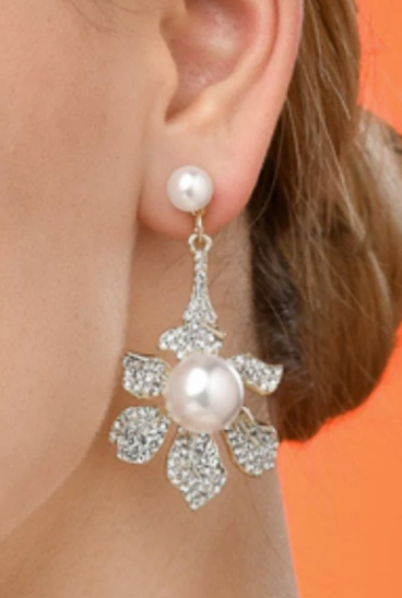Elegant earrings with rhinestones, white