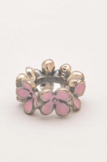 Silver pendant with flower motif, pink.