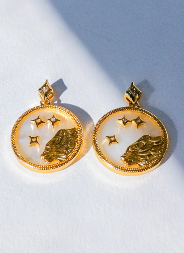 Round earrings, LEO, gold color
