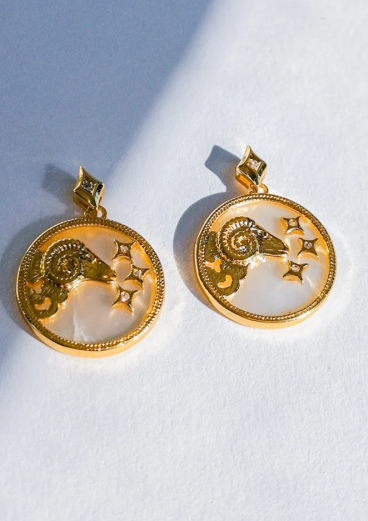 Round earrings, ARIES, gold color