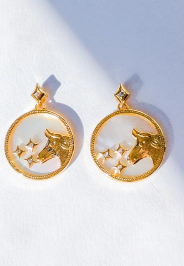 Round earrings, TAURUS, gold color
