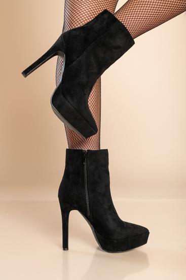 Elegant ankle boots with high heels, black.