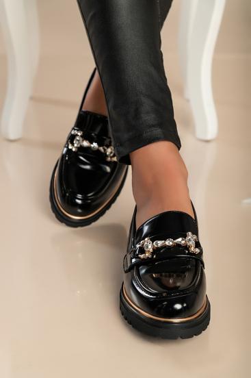 Elegant moccasins with metallic details, black