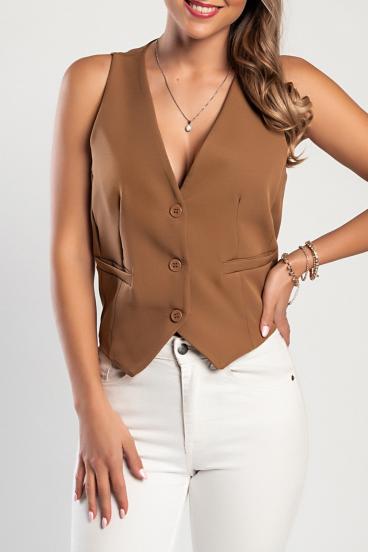 Elegant vest with buttons, camels
