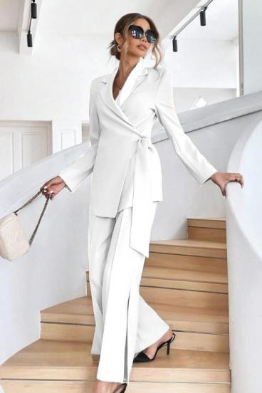 Elegant blazer and pants set, white
