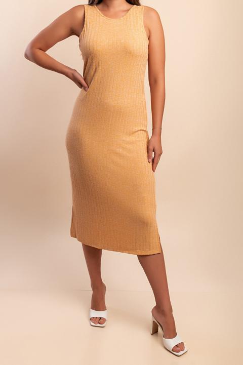 The model in the picture is 170 cm tall