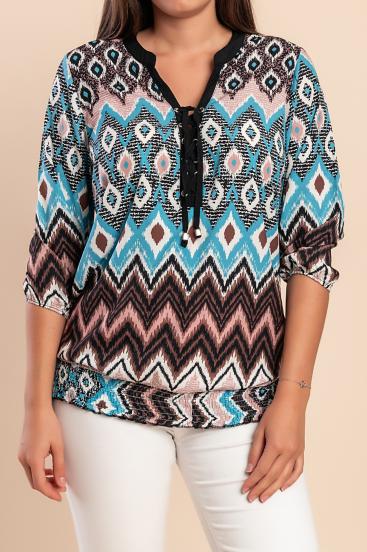 Plus size blouse with print, black
