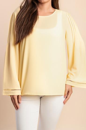 Elegant blouse with round neckline, yellow