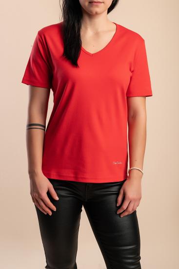 Cotton T-shirt with "V" neckline, red