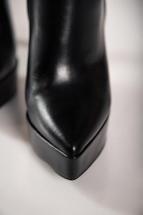 Yons elegant high heel ankle boots, black