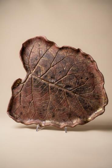 Handmade Decorative Leaf-Shaped Ceramics