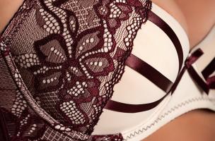 Set of underwear with lace, burgundy